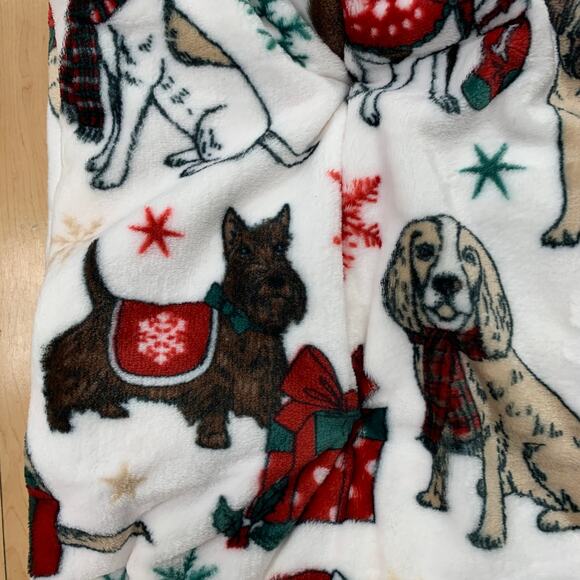 Holiday Dog Pug Beagle French Bulldog dachshund Plush Christmas Throw Blanket - Picture 12 of 13